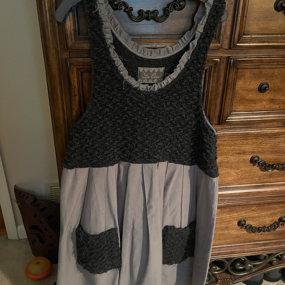 Elegant Women's Sleeveless Black and Gray Dress
